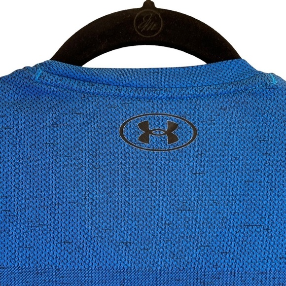 Under Armour Men's T-Shirt XL Striped Blue Crew Neck Short Sleeves Lightweight - Picture 5 of 9